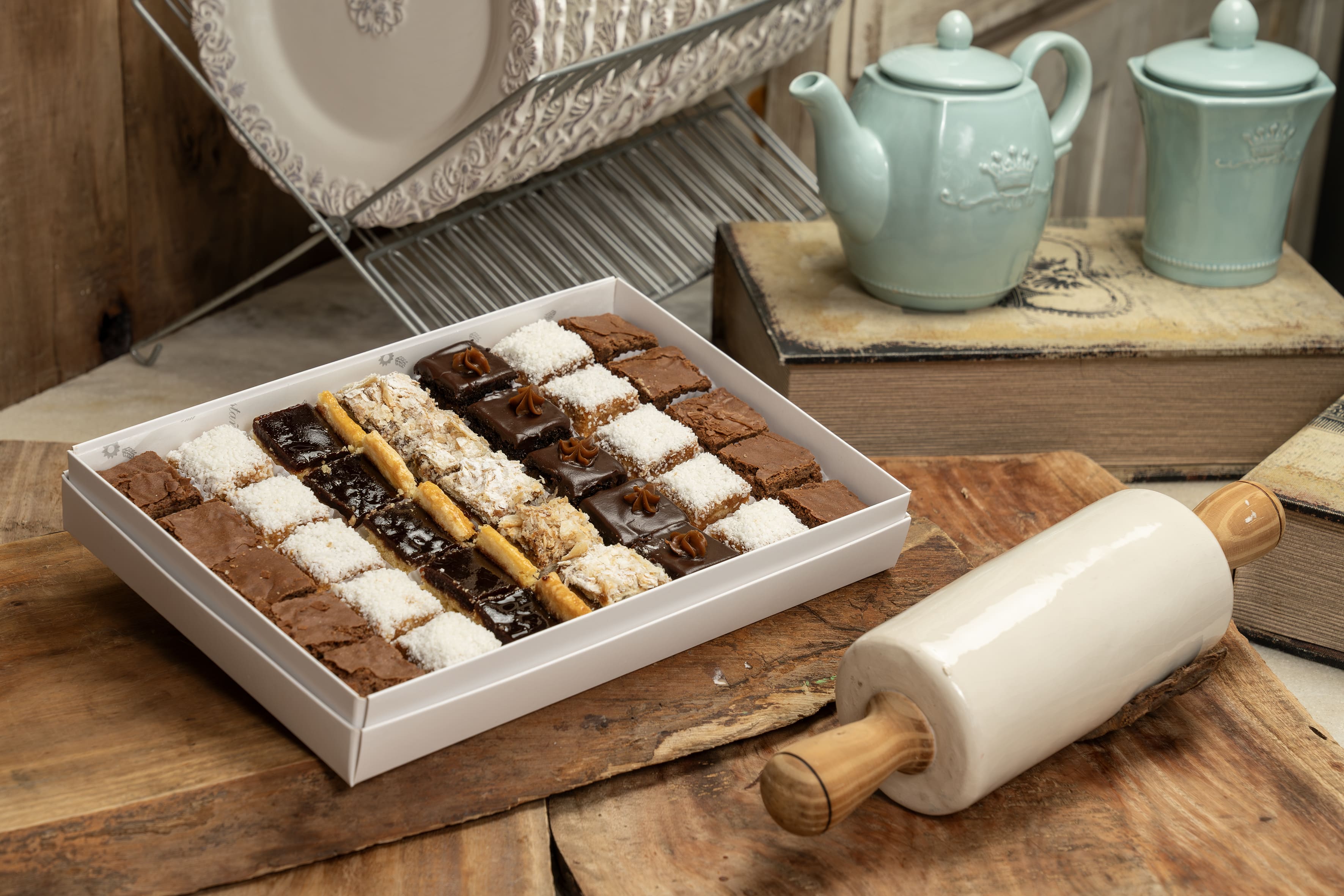 CAJA GRANDE MINI CUADRADOS DULCES