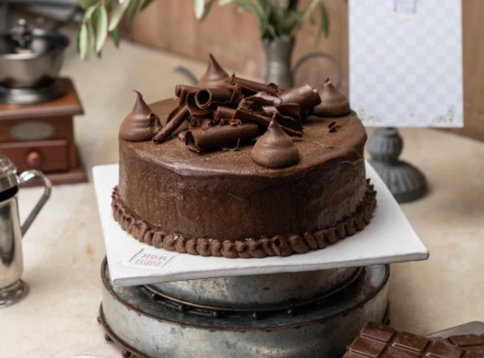 TORTA DE CHOCOLATE CON MOUSSES